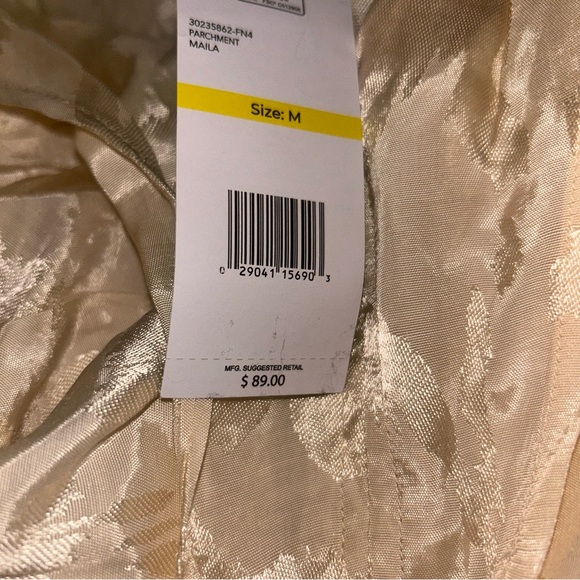 Cream Ruffled Blouse - Picture 3 of 8